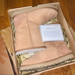 Women’s Ugg Short Boots